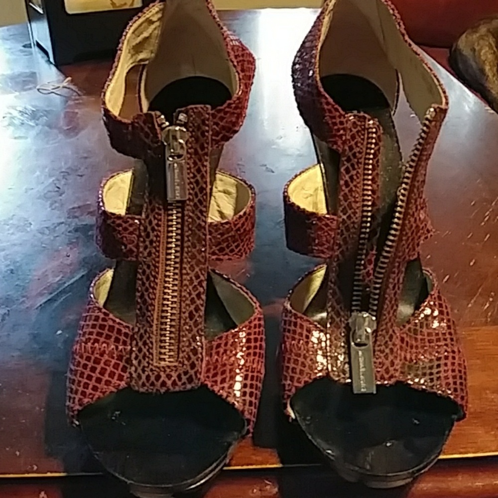MK Peep toe HEELS